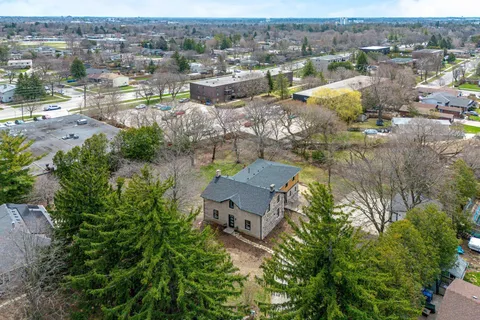 33 Islington Avenue, ON N1E 1B2