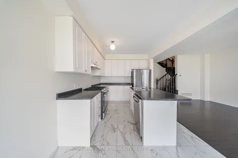 727 Potawatomi Crescent, ON L2A 4R5