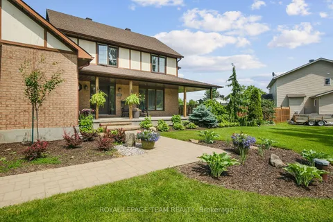 1571 STANLEYFIELD Crescent, ON K4P 1M7