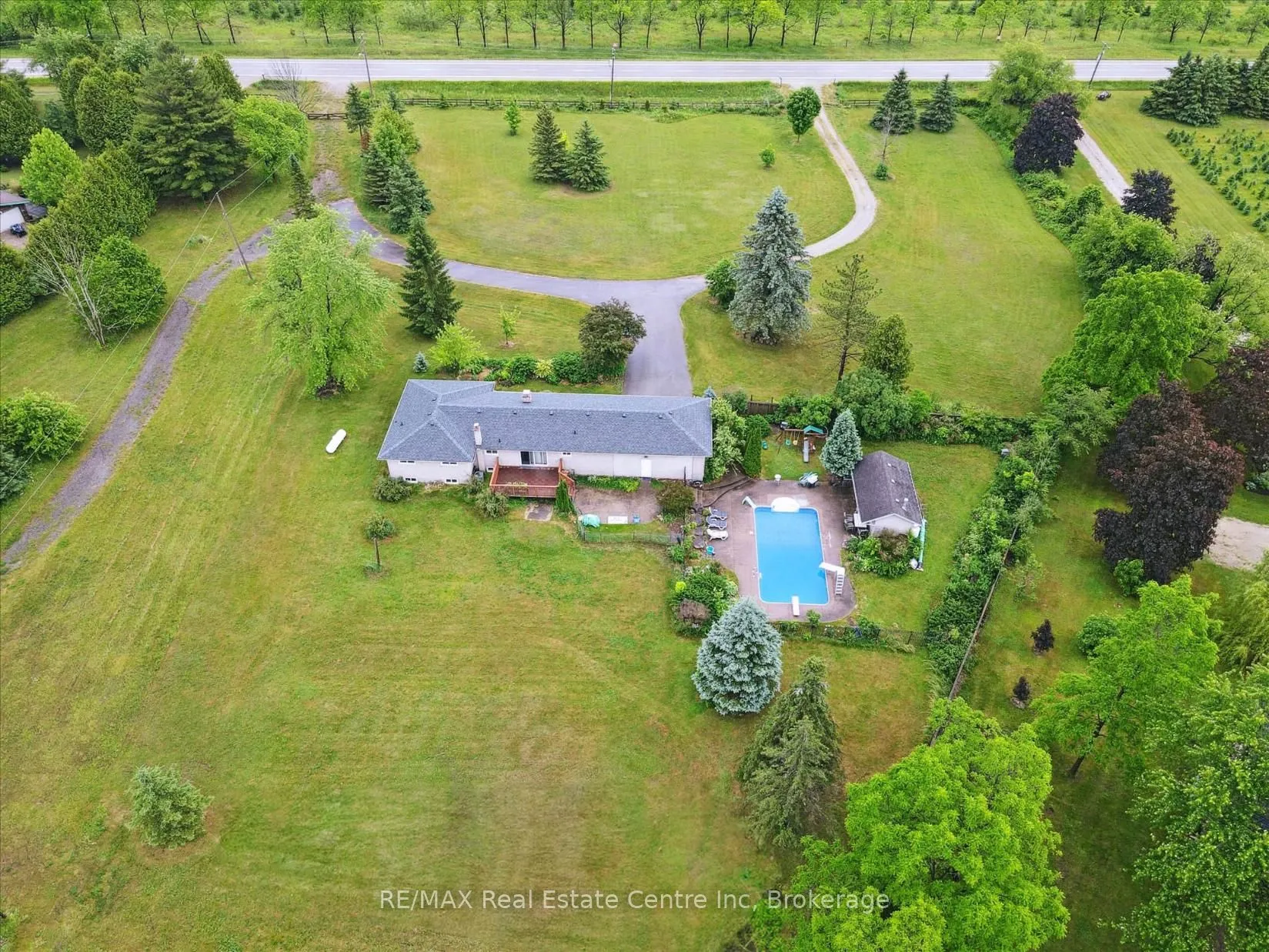 7648 Wellington Rd 34 Road, ON N0B 2J0