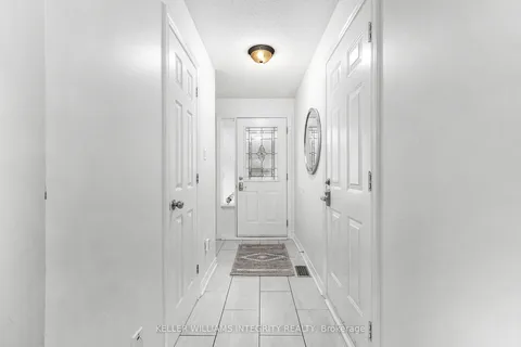 50 Roseanne Lane, ON K1B 1C2