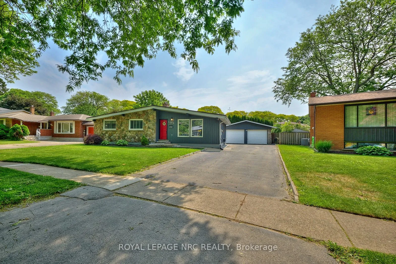 4206 Glenayr Avenue, ON L2E 6J9