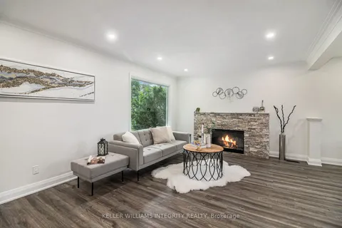 2389 Sheldon Avenue, ON K2C 1K4