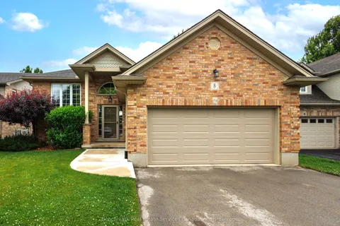 5 Oakwood Court, ON N4X 1B2
