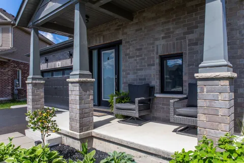 55 Spruce Crescent, ON L3C 0C6
