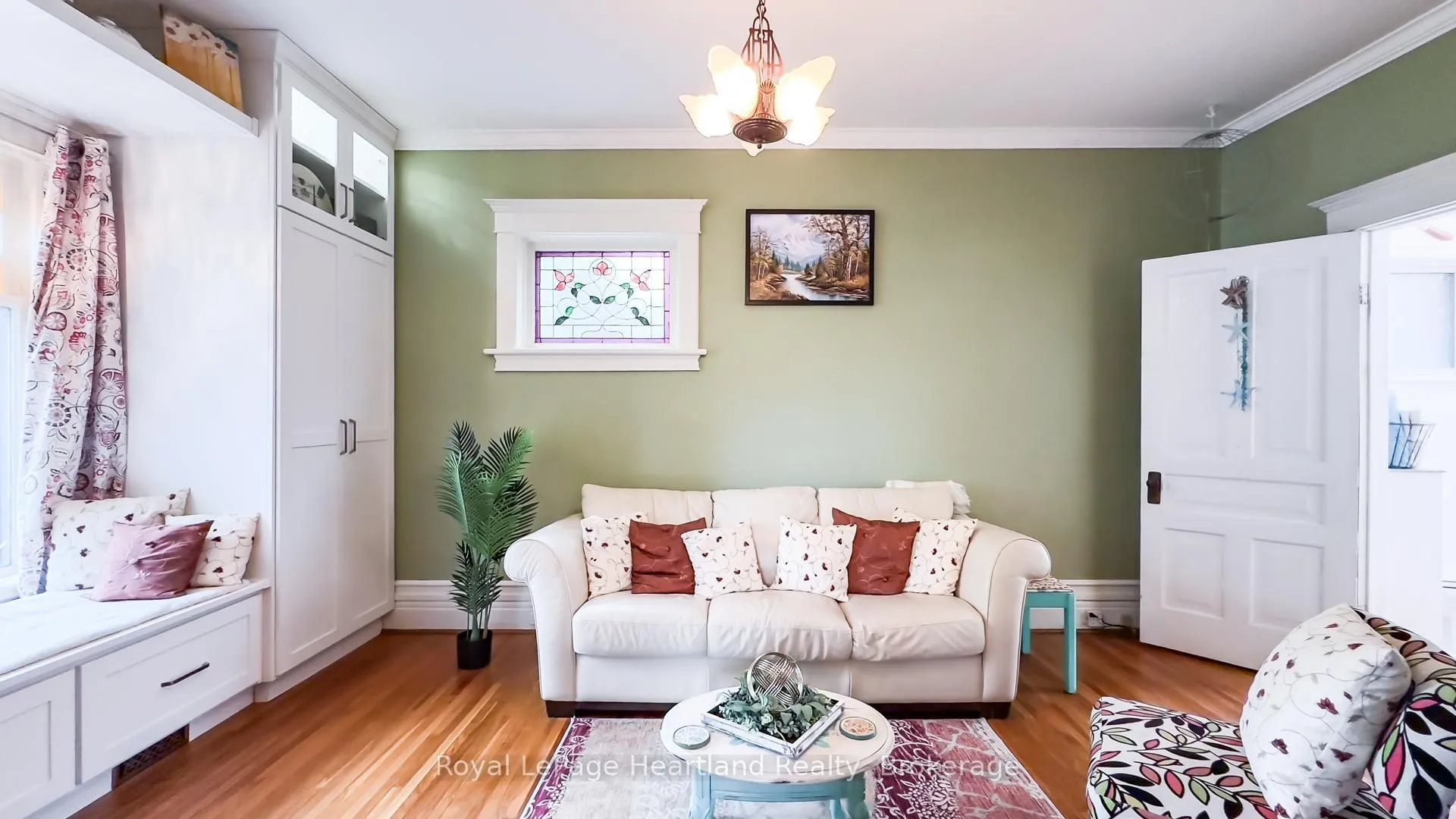 132 Elgin Avenue, ON N7A 1K6