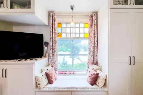 132 Elgin Avenue, ON N7A 1K6