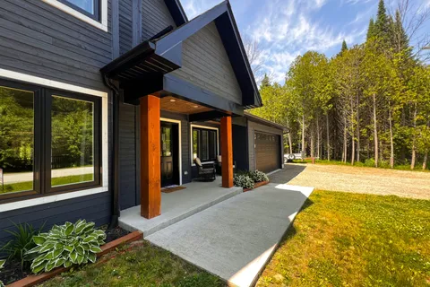 19 Laurdo Crescent, ON N0H 2T0