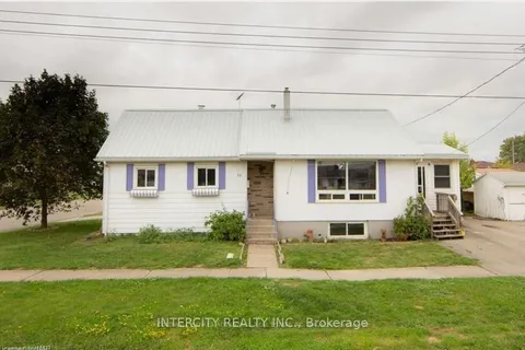 11 Sauer Avenue, ON L3B 5H1