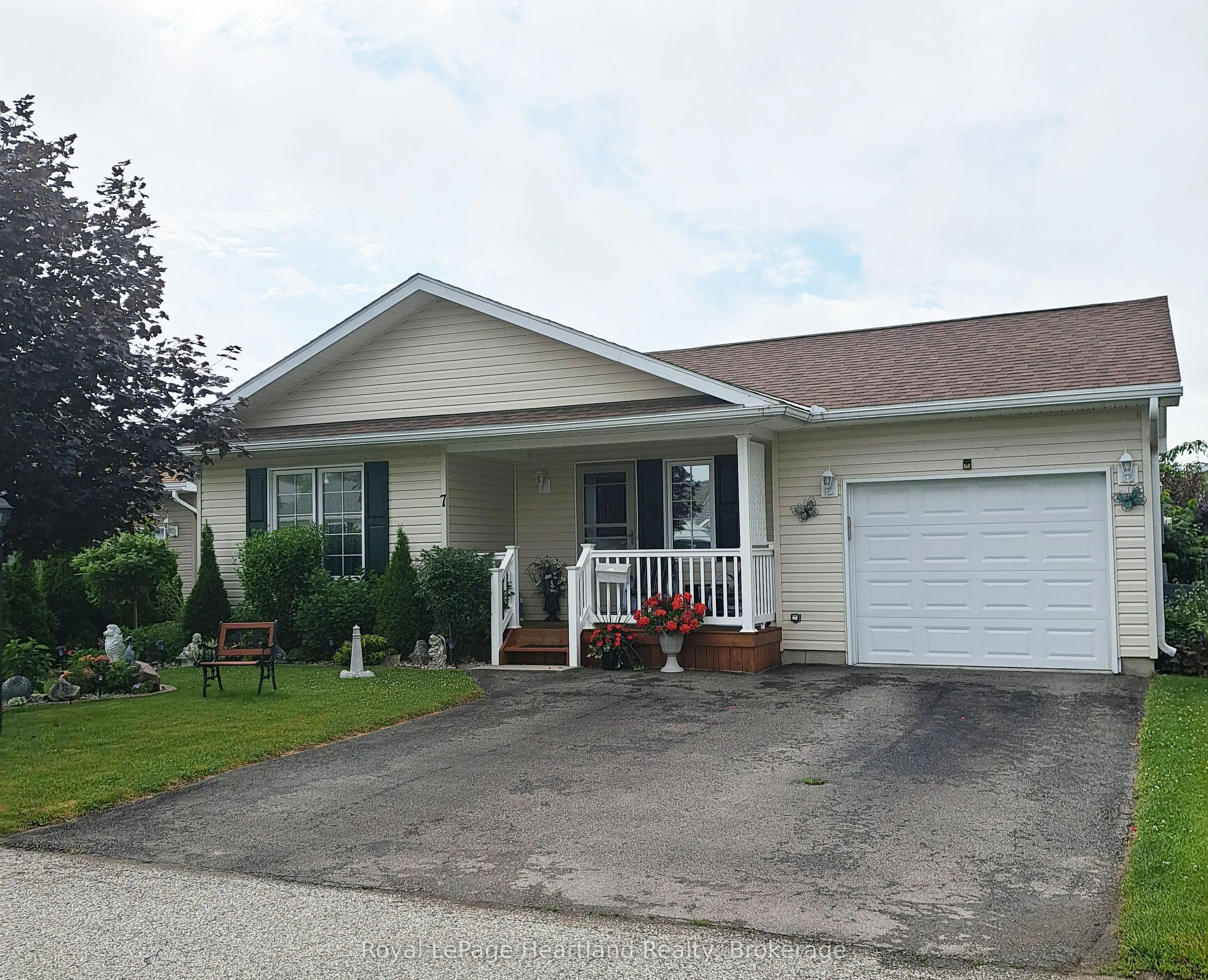 7 Kellestine Drive, ON N7G 0C5