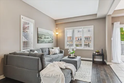 6 Chestnut Drive, ON L3M 0C4