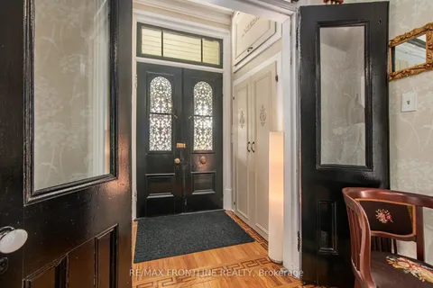 2 GEORGE Street, ON K7A 1X9