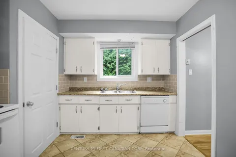 15 Ranson Drive, ON N6G 1V7
