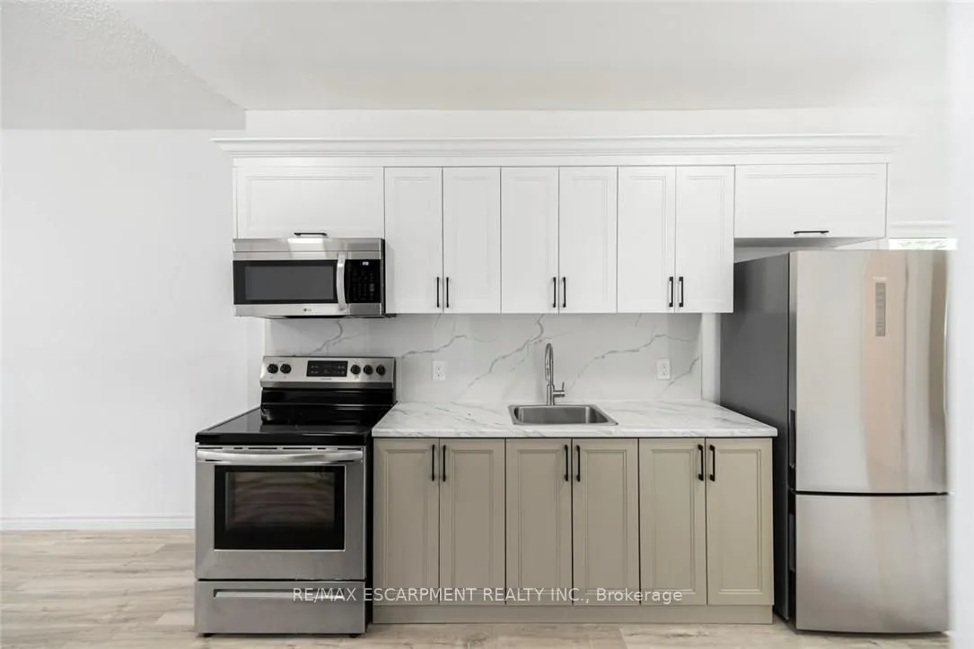 61 Primrose Avenue, ON L8L 2K9