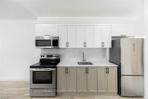 61 Primrose Avenue, ON L8L 2K9