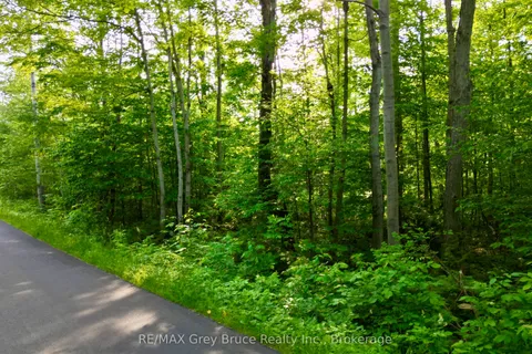 PT LT 27 CON 1 EBR PT 2 Barney's Boulevard, ON N0H 1Z0