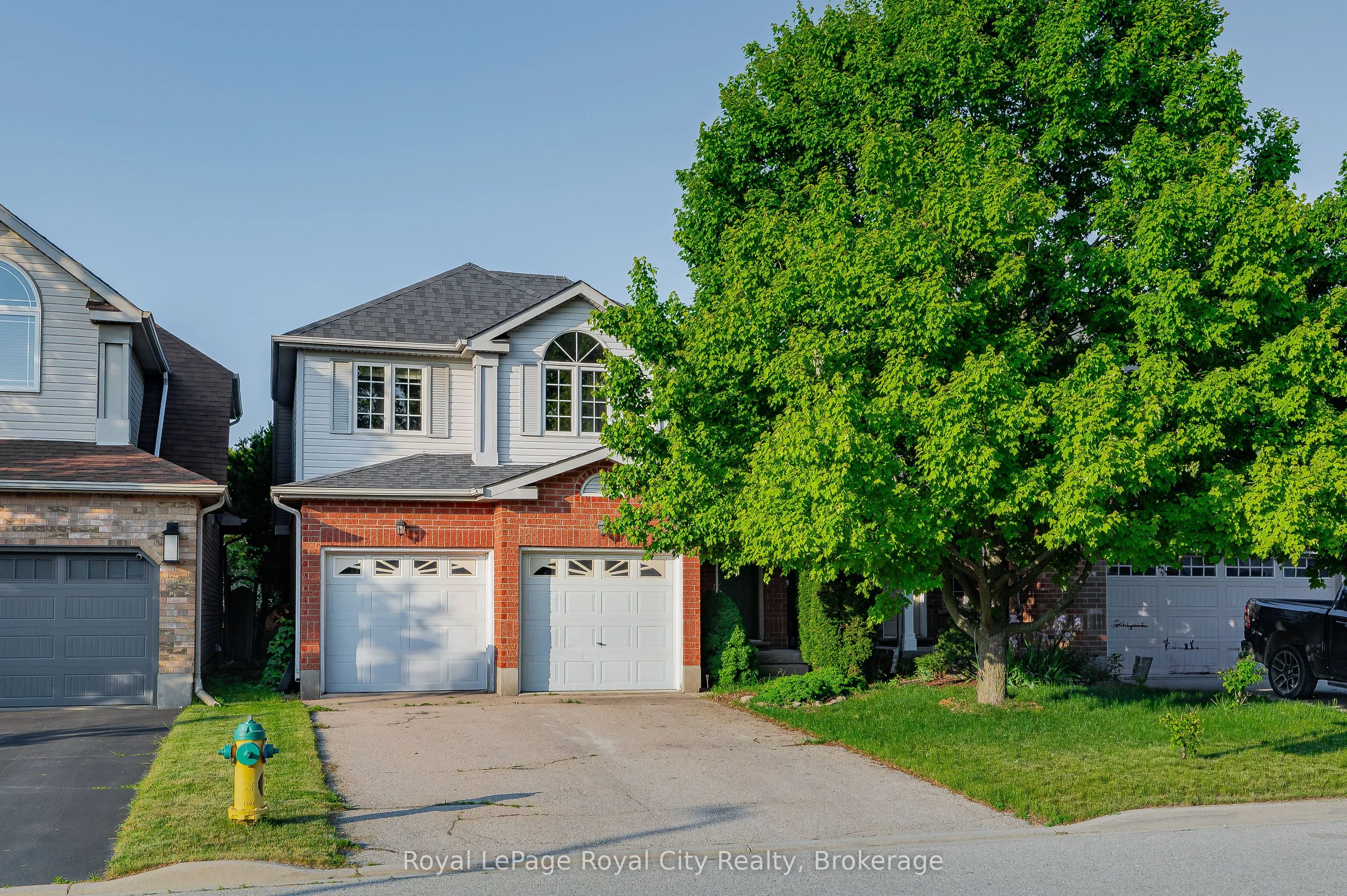 15 Camm Crescent, ON N1L 1J9