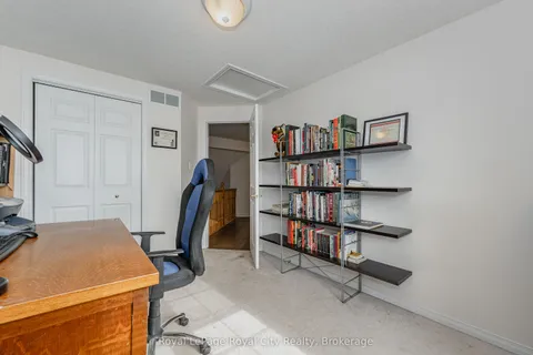 15 Camm Crescent, ON N1L 1J9
