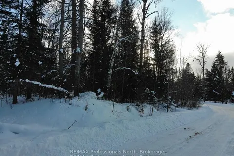 15 Robert Road, ON P1H 2J4