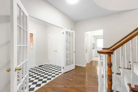 1404 Montresor Way, ON K4A 3C5