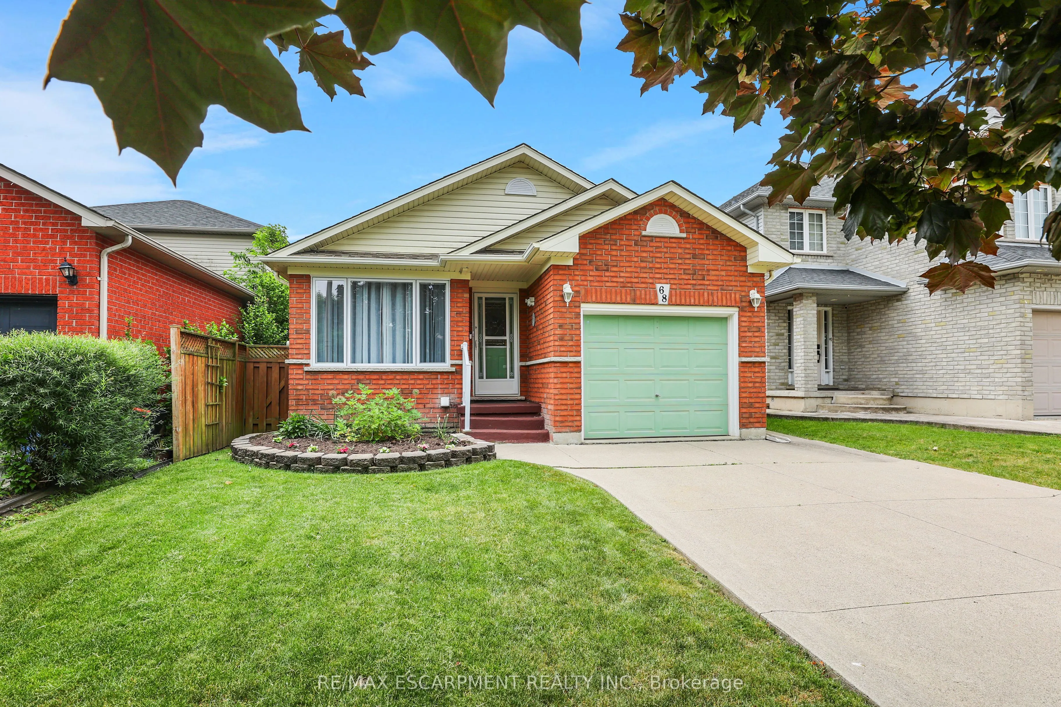 68 Hillcroft Drive, ON L8J 3W9
