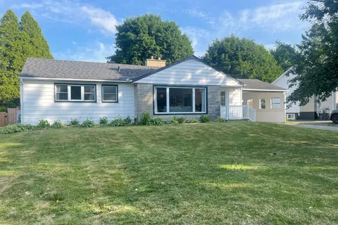 1402 Dover Road, ON K6J 1V5