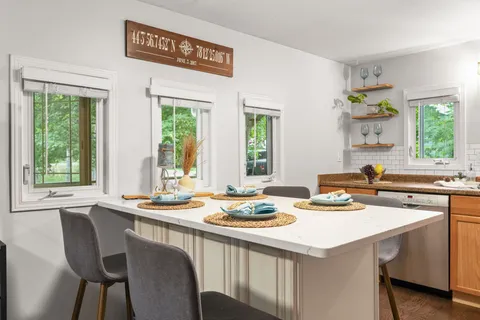 7134 Poplar Drive, ON K0L 1E0