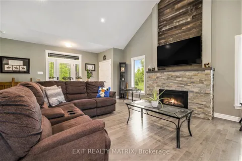 3253 Maisonneuve Road, ON K0A 3N0
