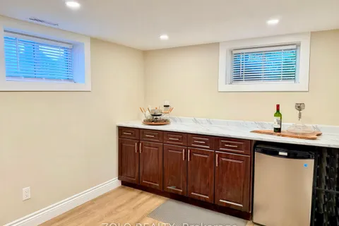 4 Rosewood Avenue, ON N5Z 1K9