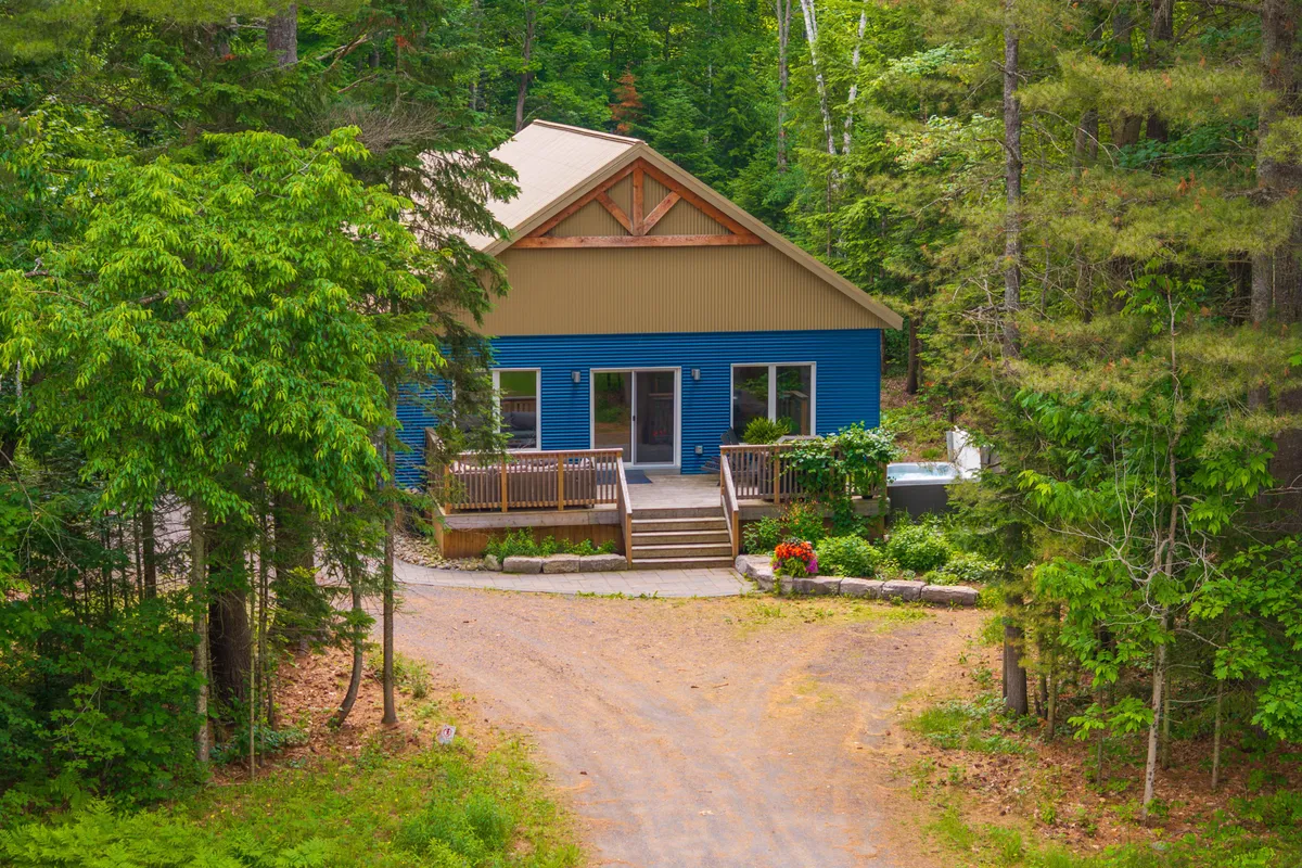 2776 MUSKOKA RD 117 Road, ON P0B 1A0