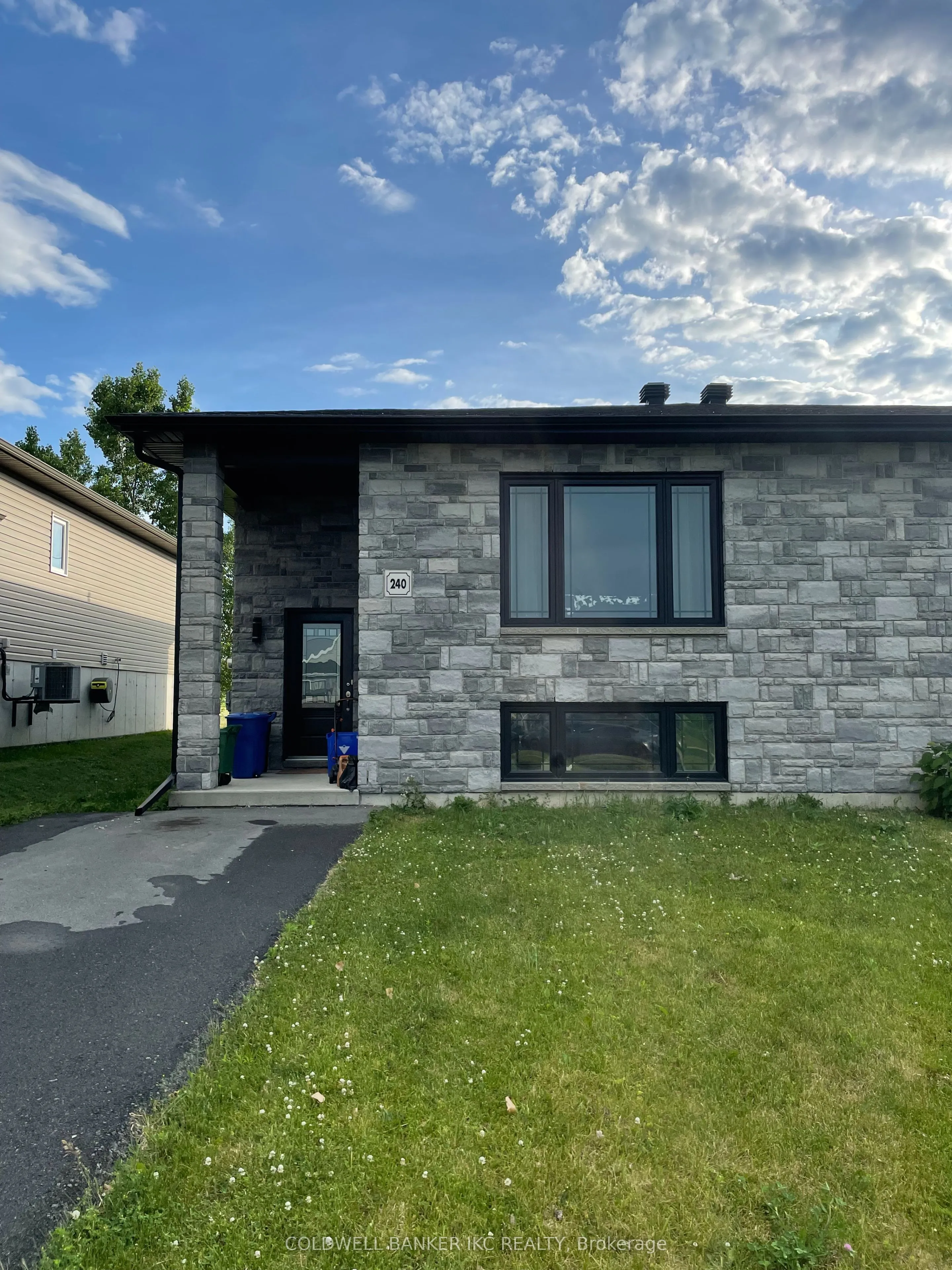 240 Glen Nora Drive, ON K6H 0A8