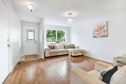 14 Ashridge Place, ON L8W 3S6