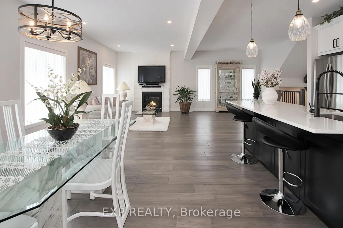 84 Thames Springs Crescent, ON N0M 2M0