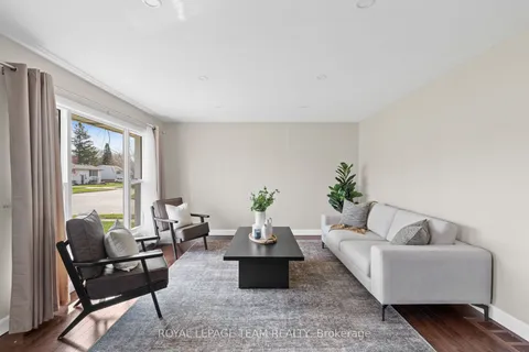 1250 Peden Boulevard, ON K6V 5Y5