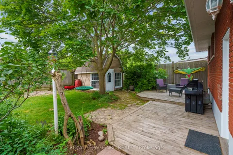 83 Lakeside Drive, ON L3M 2L4