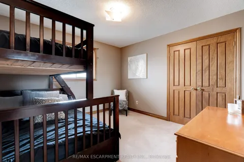 9 Sugarberry Court, ON L8E 5E6