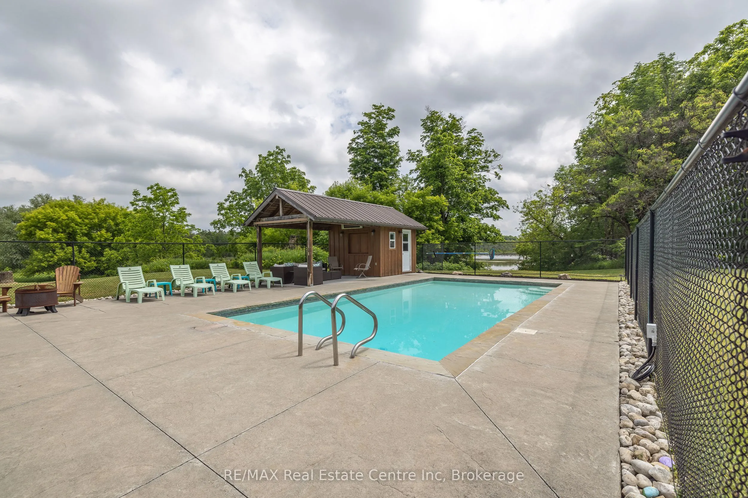 26 Old Brock Road, ON N0B 2J0