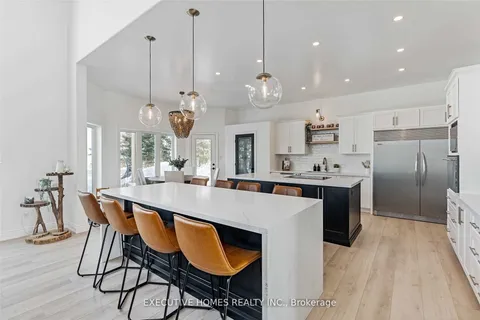 769 Mud Street, ON L8J 3B9