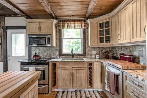 18561 County Rd 19 Road, ON K0C 2J0