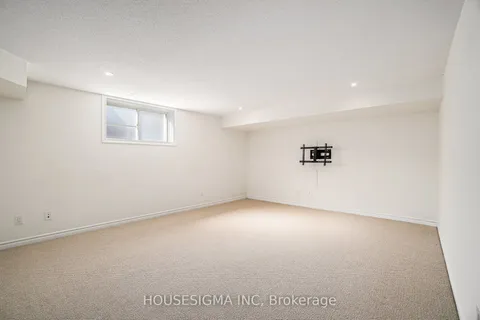 282 Keyrock Drive, ON K2T 0G1