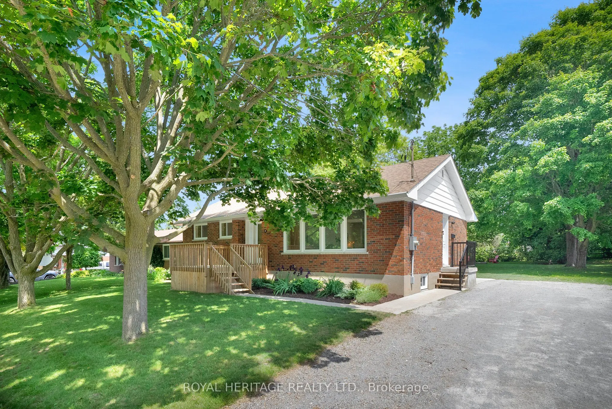 19 Alfred Street, ON L1A 2W9