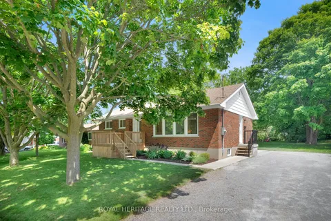 19 Alfred Street, ON L1A 2W9