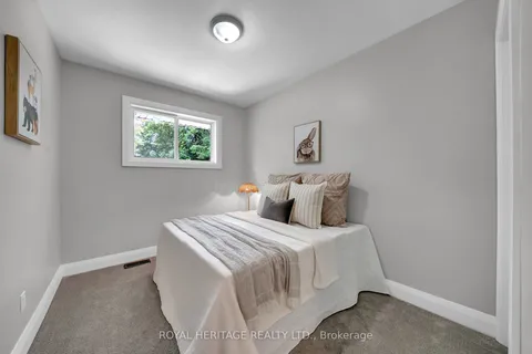 19 Alfred Street, ON L1A 2W9