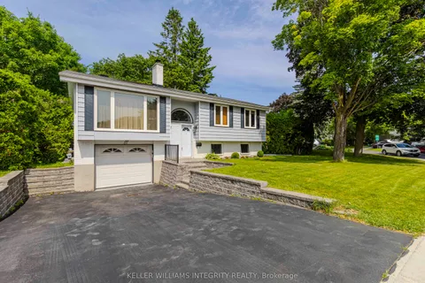31 Ashgrove Crescent, ON K2G 0S1