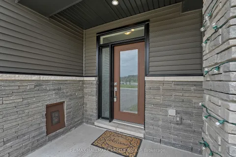 568 Prominence Way, ON K4A 5K9