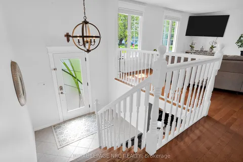 725 Parkdale Avenue, ON L2A 5B7