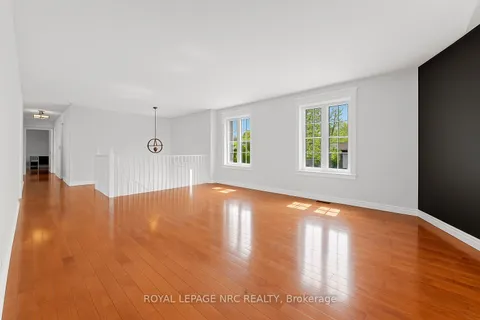 725 Parkdale Avenue, ON L2A 5B7
