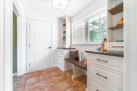 559 Black Bay Road, ON K8H 2W8