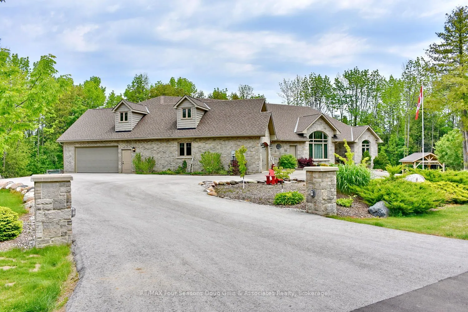 135 Algonquin Drive, ON N4L 0A7