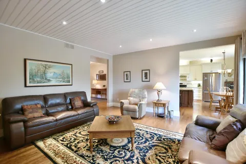 135 Algonquin Drive, ON N4L 0A7